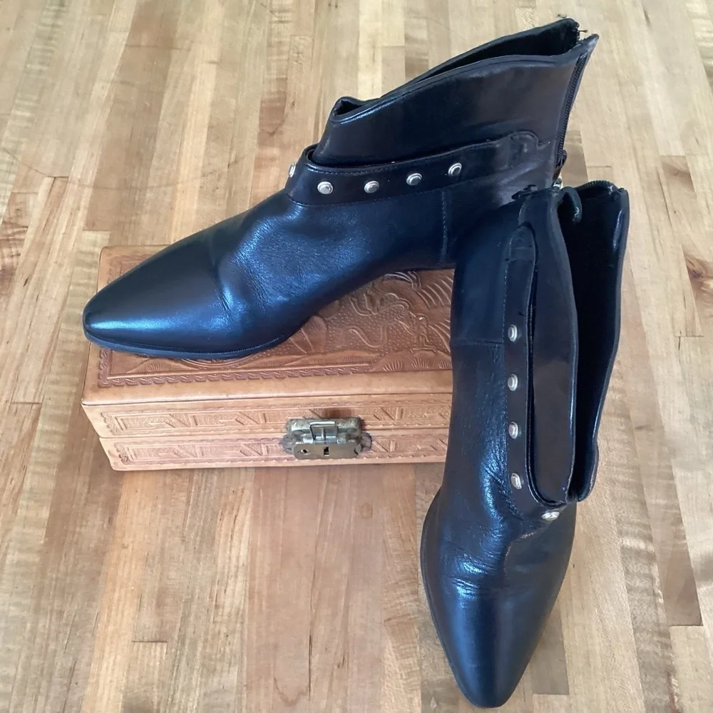 IPANEMA Uruguay black leather pointed toe western 1.25” heel gaucho booties 8.5